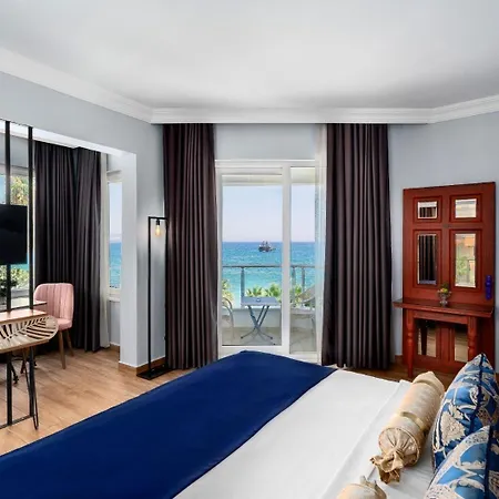 M.c.a Marquis Otel 3*