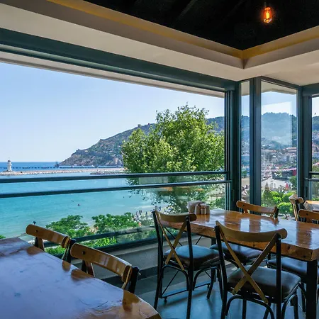 Otel M.c.a Marquis Alanya