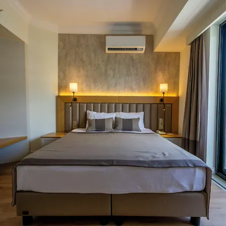 Hotel M.c.a Marquis