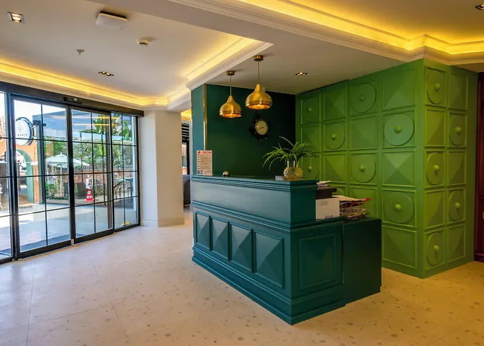 M.c.a Marquis فندق