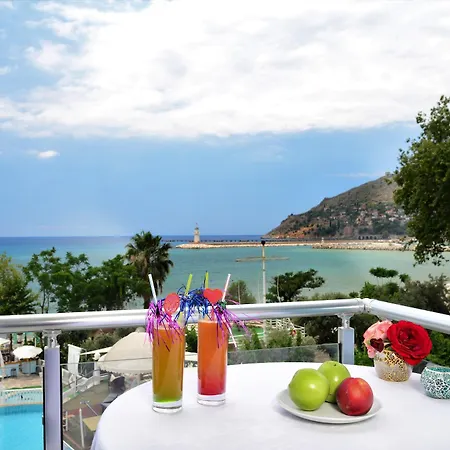 Готель M.c.a Marquis