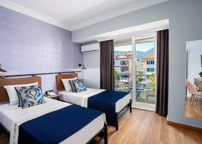 M.c.a Marquis Hotel 3*