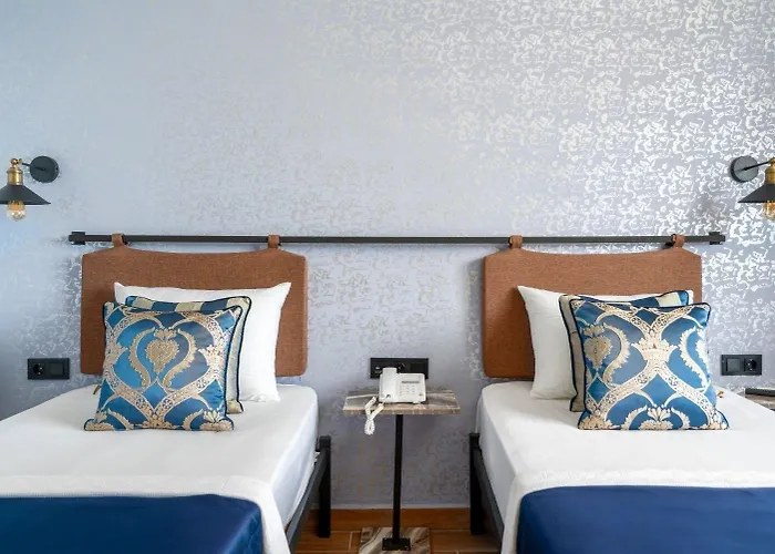 M.c.a Marquis Hotel 3*