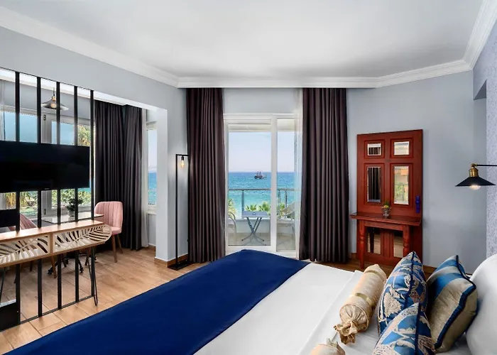 M.c.a Marquis Hotel 3*